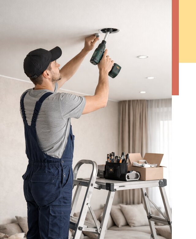 Установка и монтаж точечных светильников в натяжной потолок в Волхове от 1884 руб. | ОТДЕЛОЧНИК-Влх