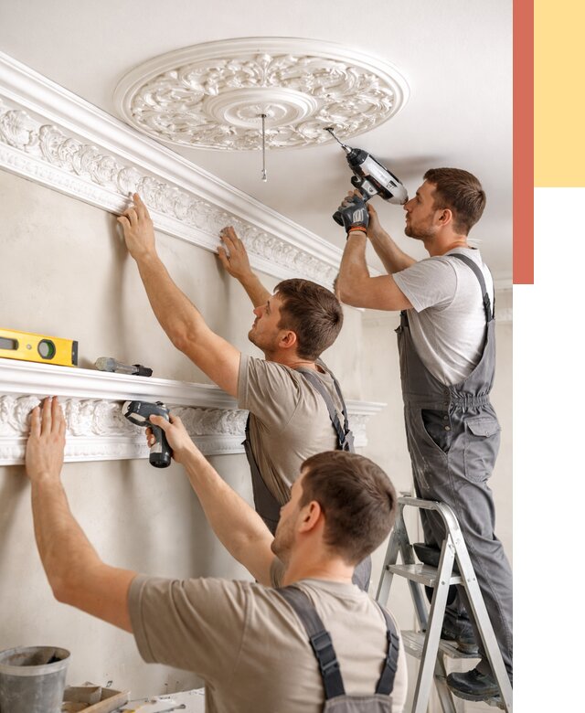 Монтаж лепнины на потолок в Волхове от 3350 руб. быстро и недорого | ОТДЕЛОЧНИК-Влх